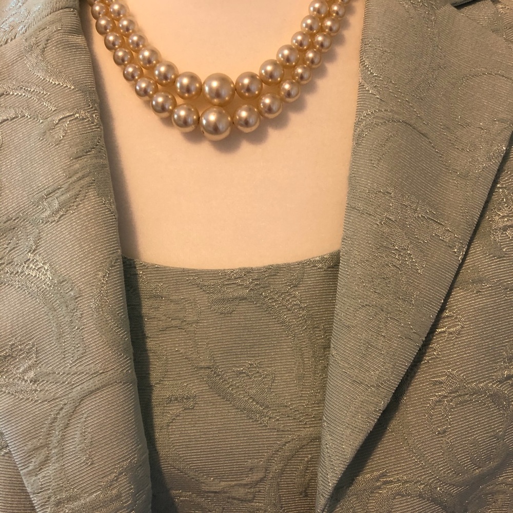 Two Looks 👀 Beautiful Sheath and Gathered Jacket